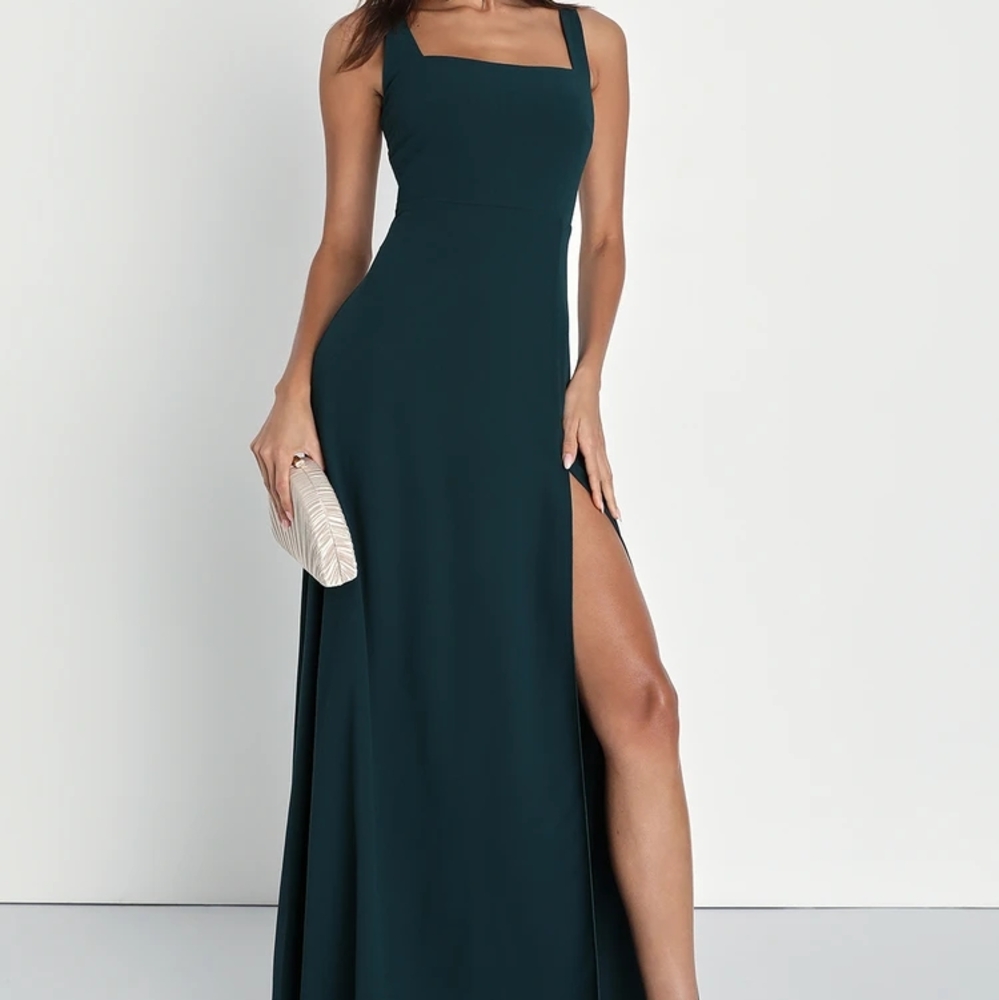 Elegant Teal Evening GownEmerald Green Sleeveless Maxi Dress